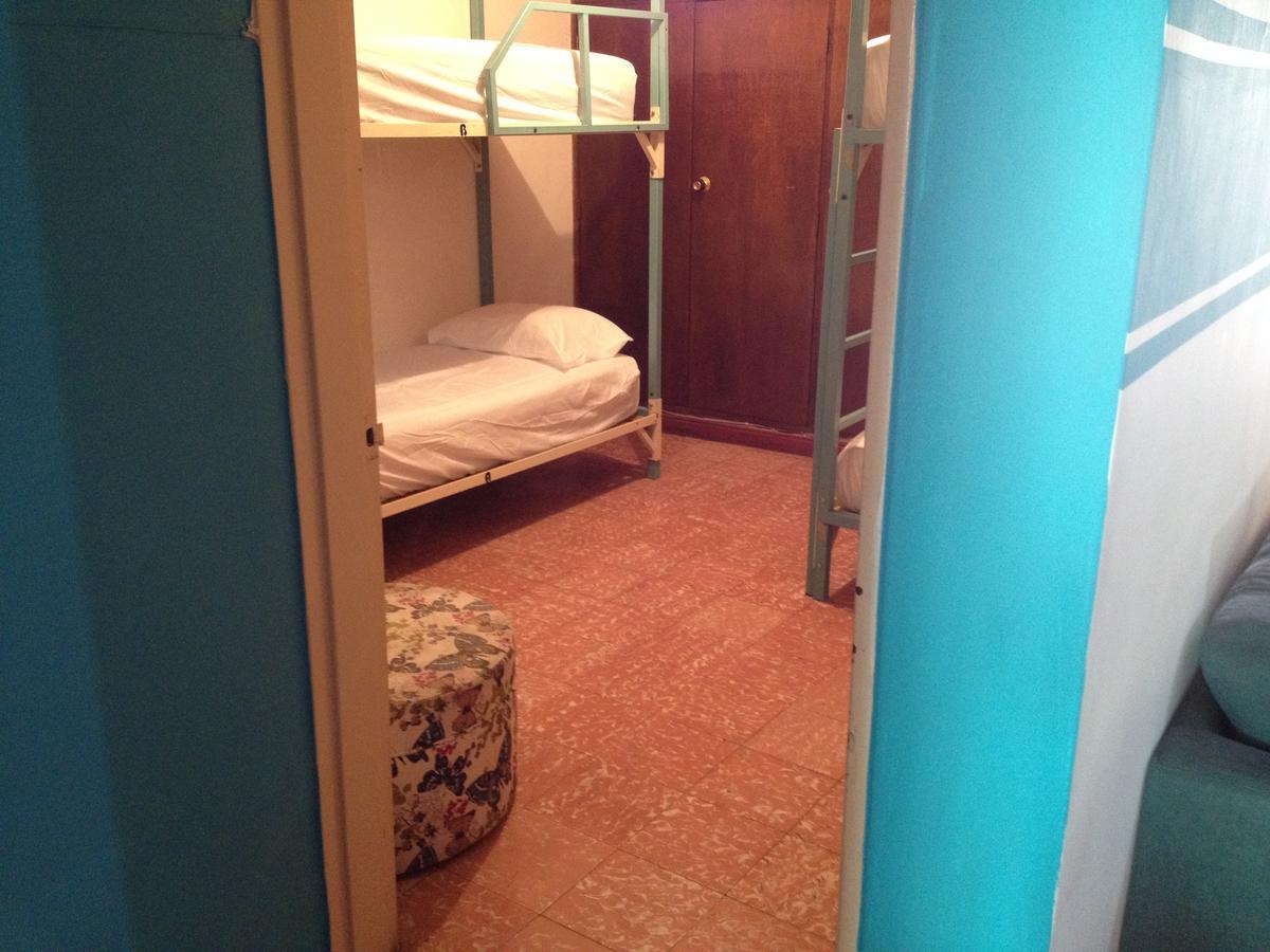 The Kings And Queens Hostel Medellin Exterior photo